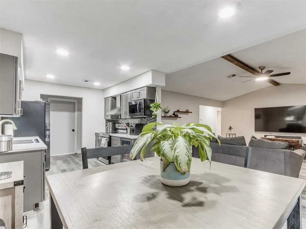 Photo 8 — 5021 Union Circle, Del City, OK 73135