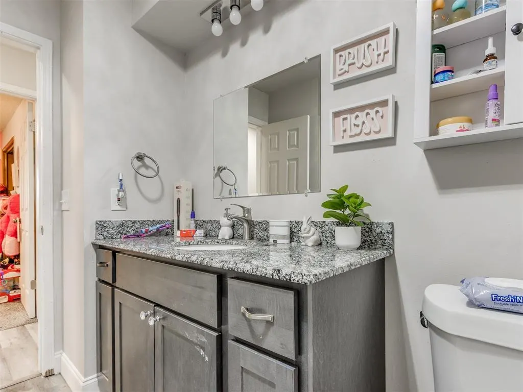 Photo 13 — 5021 Union Circle, Del City, OK 73135