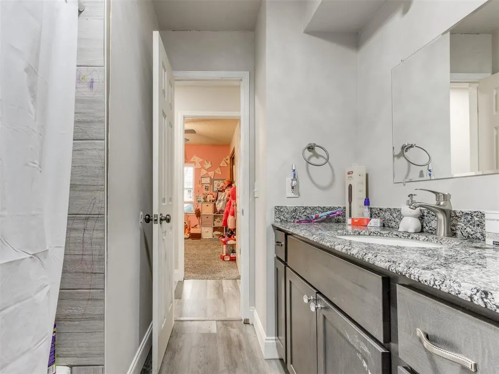Photo 14 — 5021 Union Circle, Del City, OK 73135