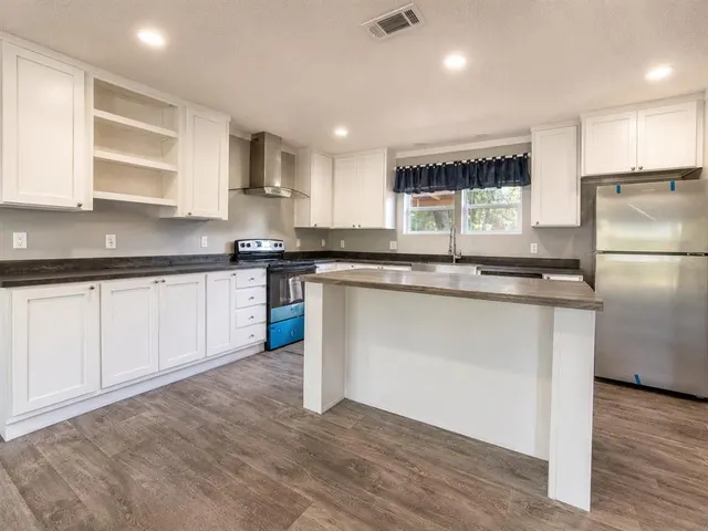 Photo 5 — 624 SE 2nd Avenue, Ardmore, OK 73401