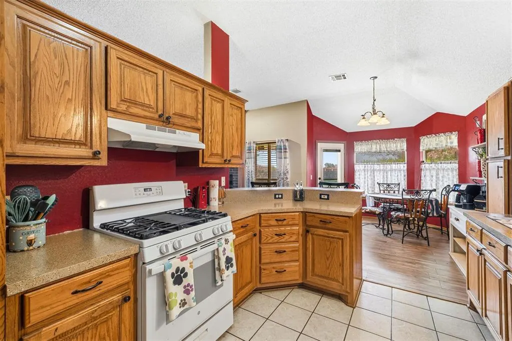 Photo 16 — 9036 Buttonwood Avenue, Oklahoma City, OK 73160