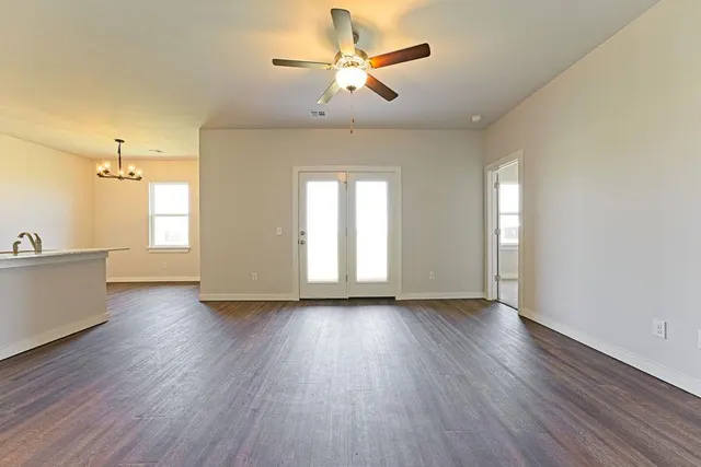 Photo 7 — 1710 Oak Way, Tuttle, OK 73089