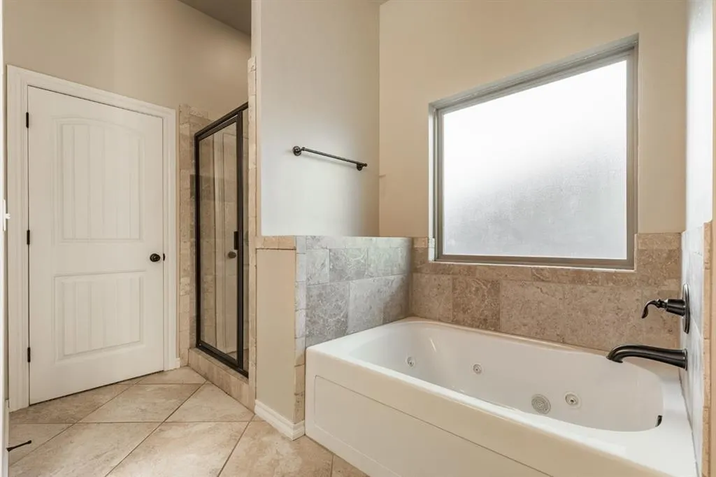 Photo 10 — 12709 NW 5th Street, Yukon, OK 73099