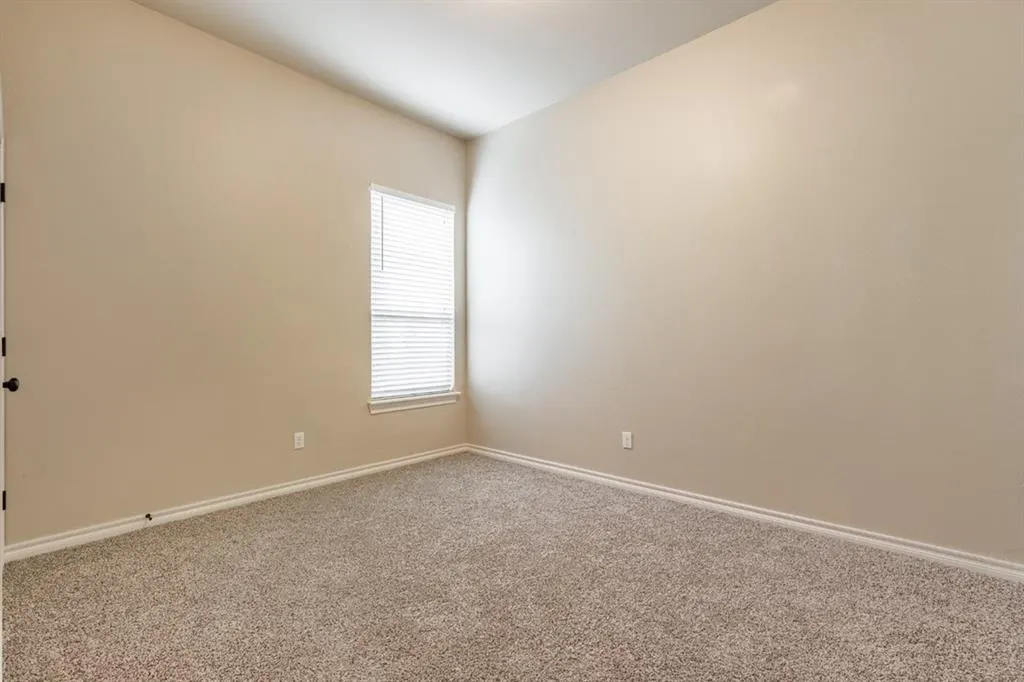 Photo 13 — 12709 NW 5th Street, Yukon, OK 73099