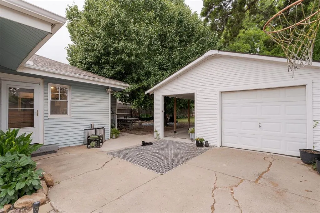 Photo 39 — 1619 NW 32nd Street, Oklahoma City, OK 73118