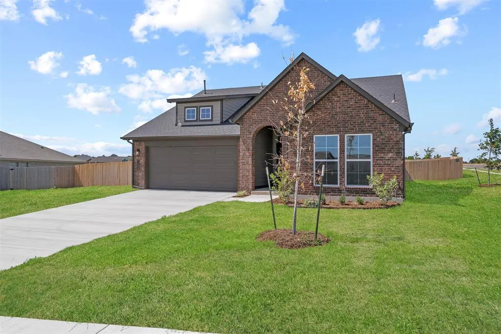 Photo 2 — 600 Emmy Jean Drive, Blanchard, OK 73010
