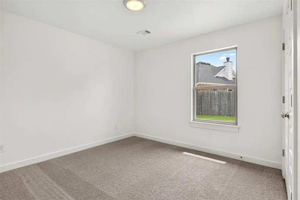 Photo 17 — 824 Parsons Drive, Yukon, OK 73099