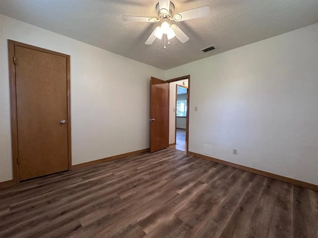 Photo 2 — 2035 Delaware Lane, Norman, OK 73071
