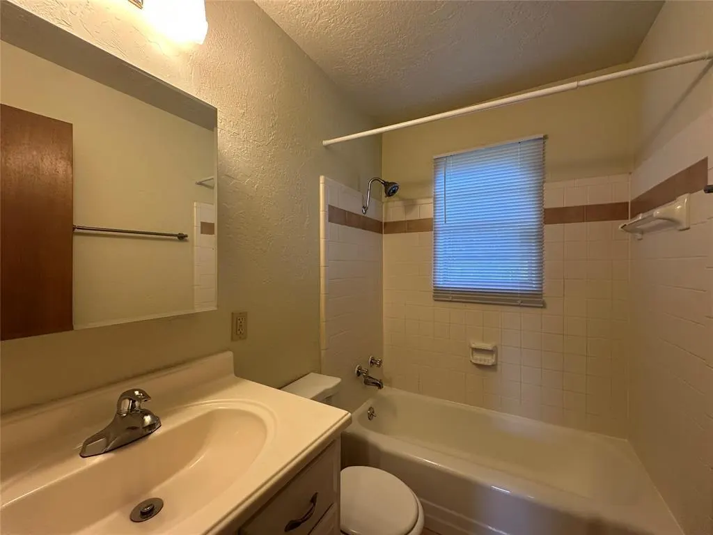 Photo 14 — 2023 Delaware Lane, Norman, OK 73071