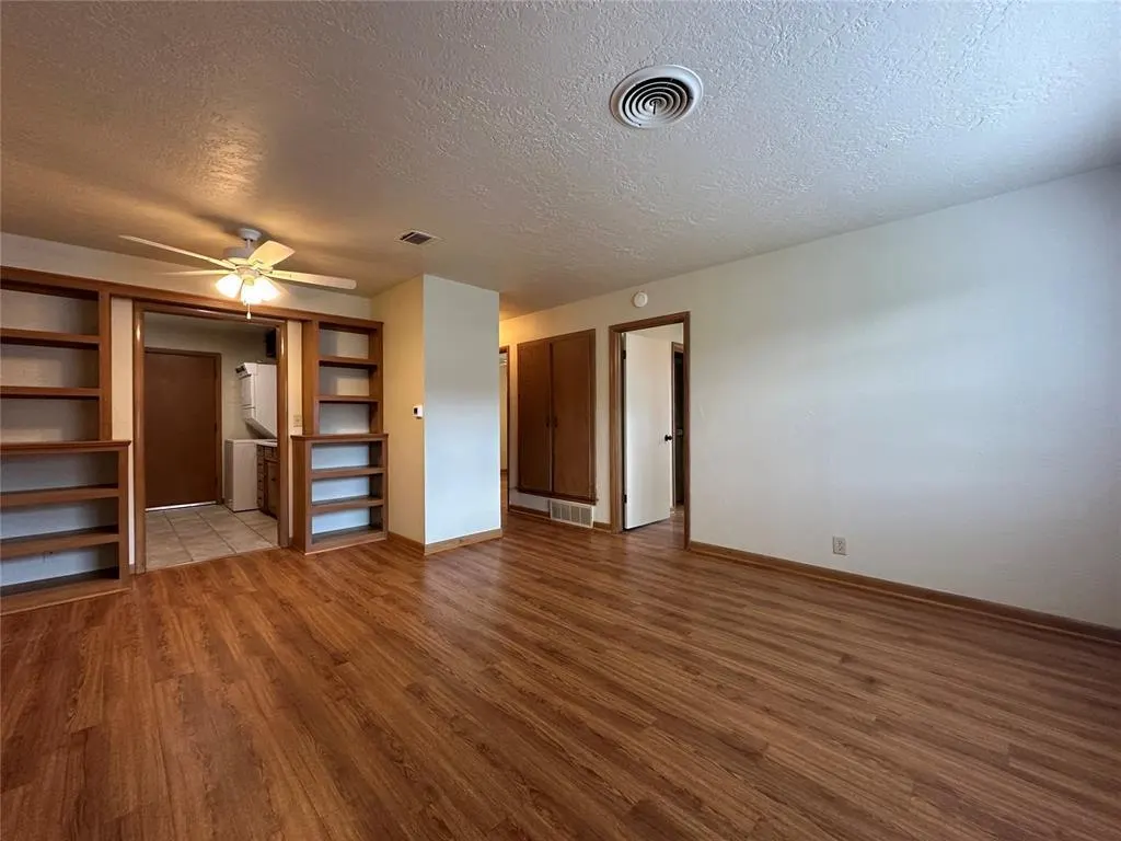 Photo 3 — 2023 Delaware Lane, Norman, OK 73071