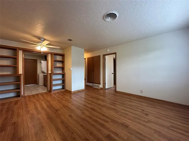 Photo 3 — 2023 Delaware Lane, Norman, OK 73071