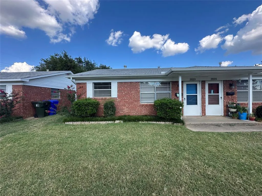 Front exterior — 2023 Delaware Lane, Norman, OK 73071