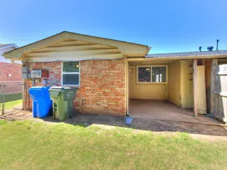 Sold home at 821 Russell Circle #821
