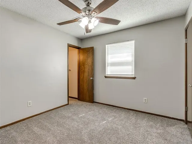 Photo 4 — 821 Russell Circle 821, Norman, OK 73071