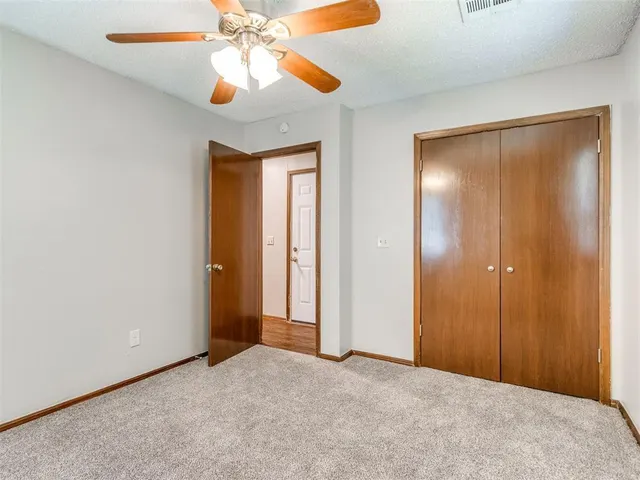 Photo 7 — 821 Russell Circle 821, Norman, OK 73071