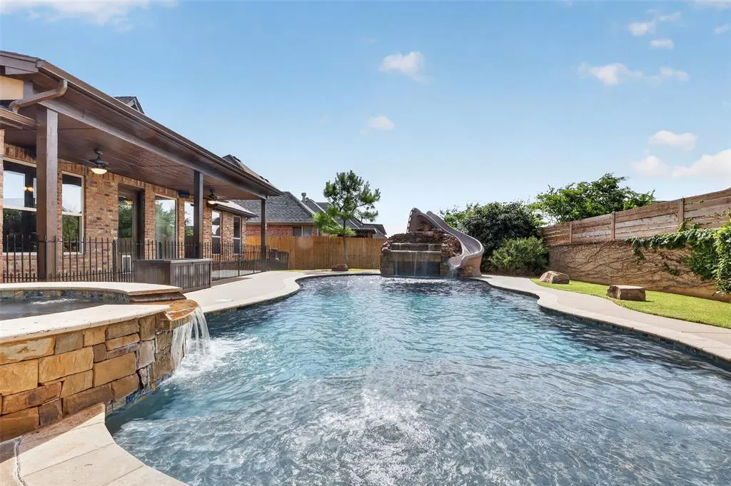Photo 6 — 9021 NW 148th Place, Yukon, OK 73099