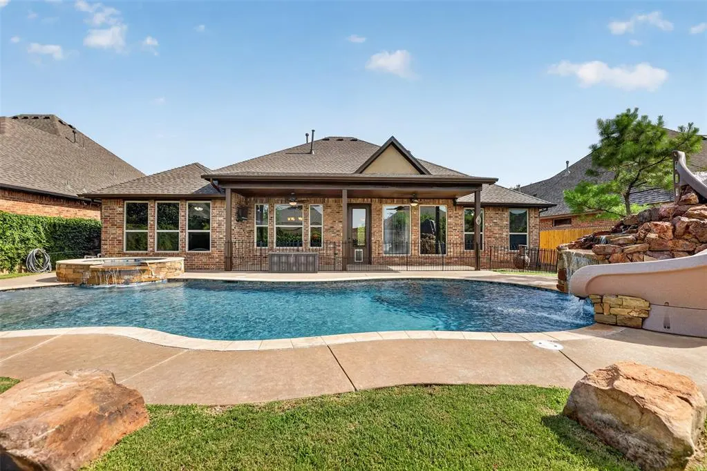 Photo 7 — 9021 NW 148th Place, Yukon, OK 73099