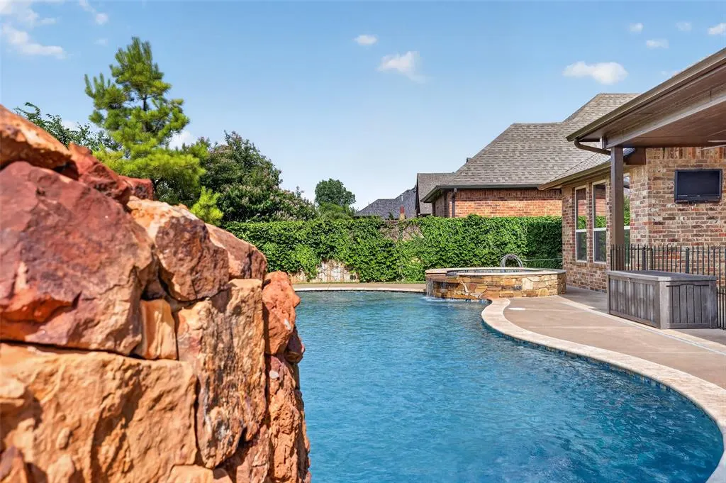 Photo 8 — 9021 NW 148th Place, Yukon, OK 73099