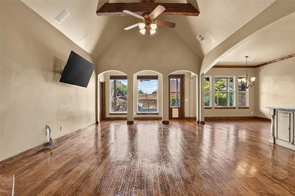 Photo 13 — 9021 NW 148th Place, Yukon, OK 73099