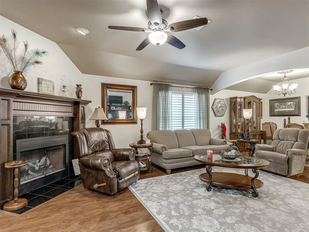 Photo 8 — 8524 Saint Michael Court, Oklahoma City, OK 73139