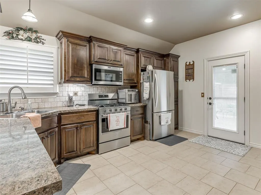 Photo 12 — 8524 Saint Michael Court, Oklahoma City, OK 73139