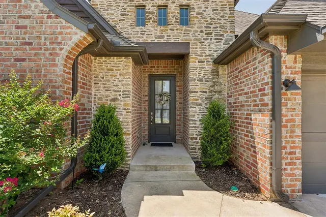Photo 4 — 2408 Semillon Way, Edmond, OK 73012