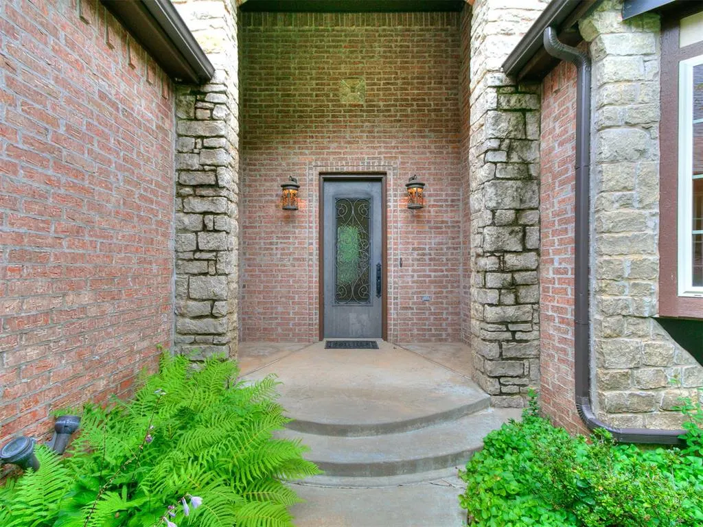 Photo 3 — 1109 Salvo Bridge Court, Edmond, OK 73034