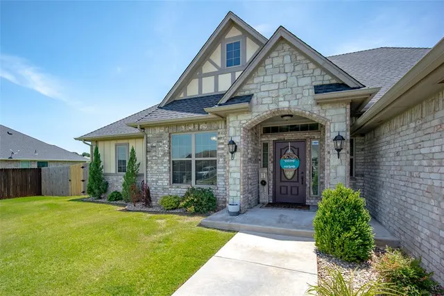 Front exterior — 440 Megan Lane, Blanchard, OK 73010