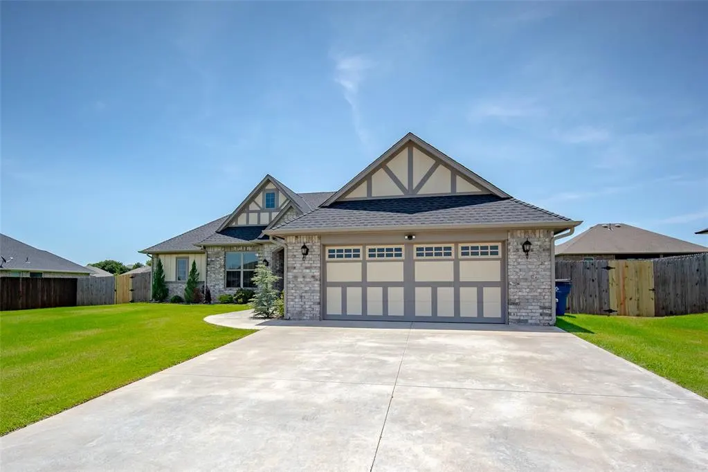 Photo 3 — 440 Megan Lane, Blanchard, OK 73010