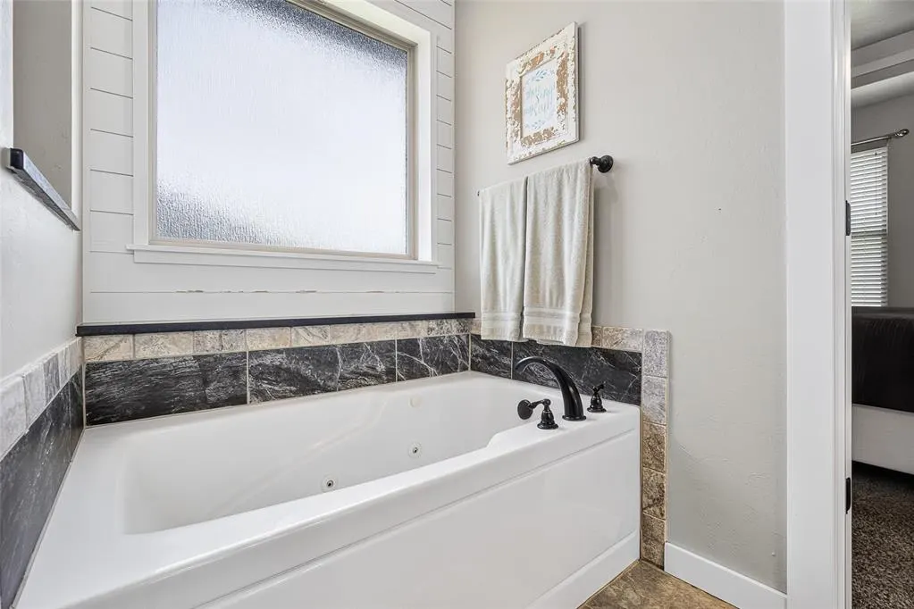 Photo 19 — 440 Megan Lane, Blanchard, OK 73010