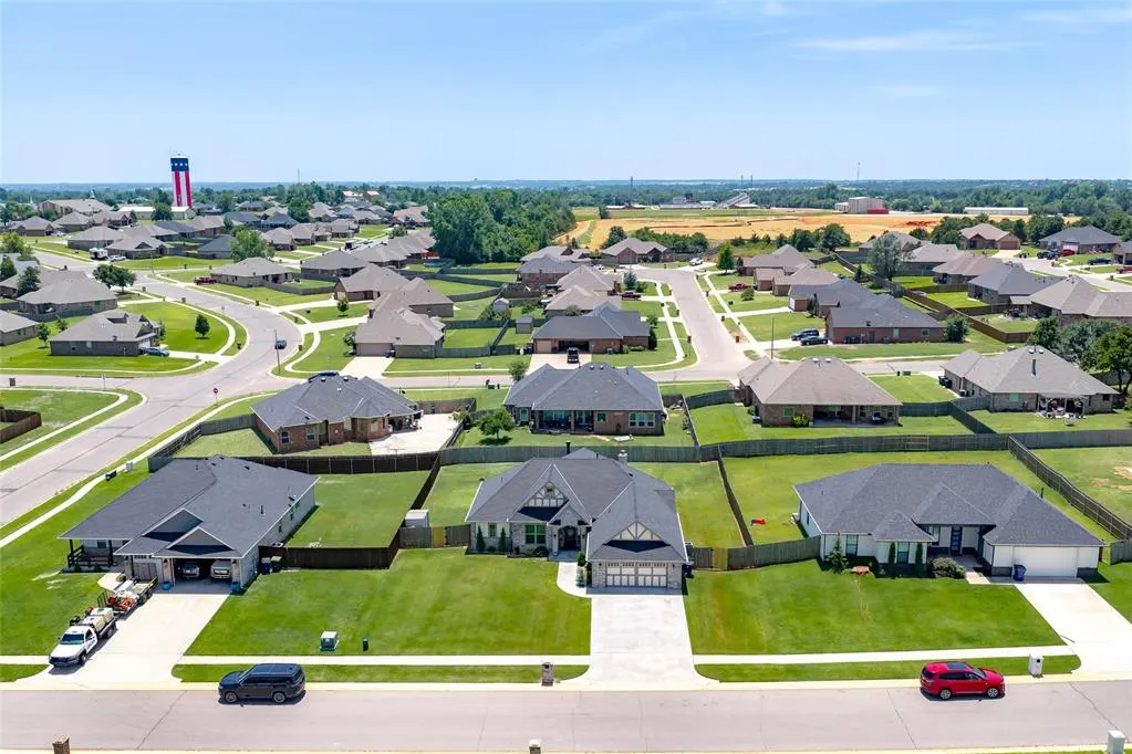 Photo 38 — 440 Megan Lane, Blanchard, OK 73010