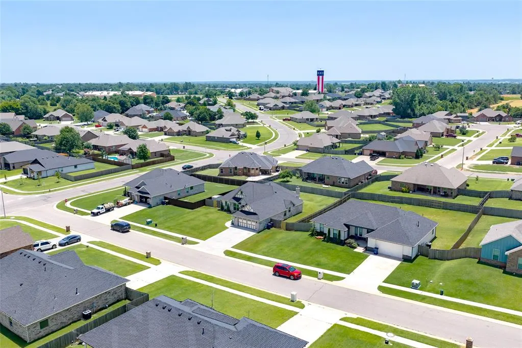 Photo 39 — 440 Megan Lane, Blanchard, OK 73010