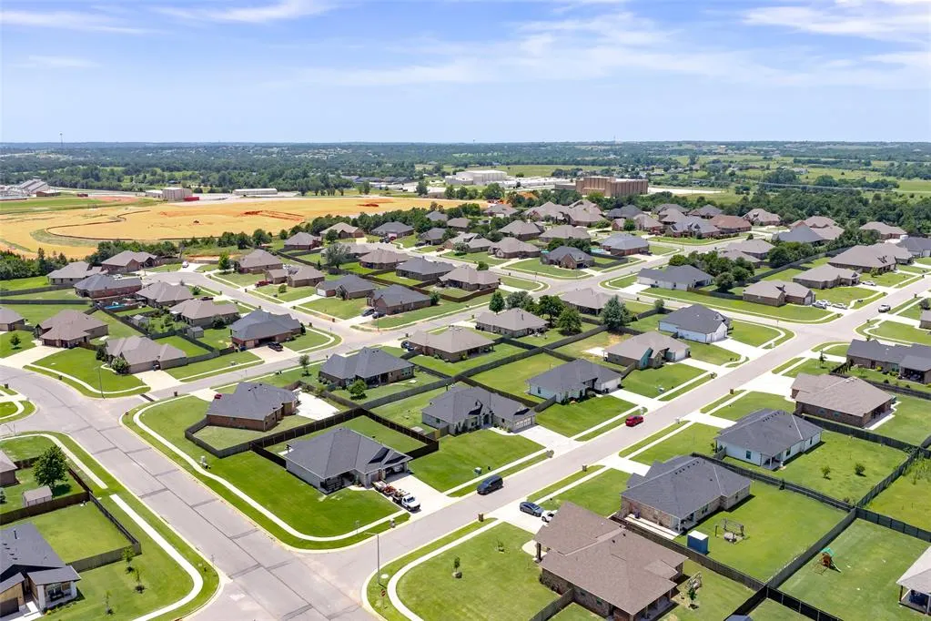 Photo 40 — 440 Megan Lane, Blanchard, OK 73010