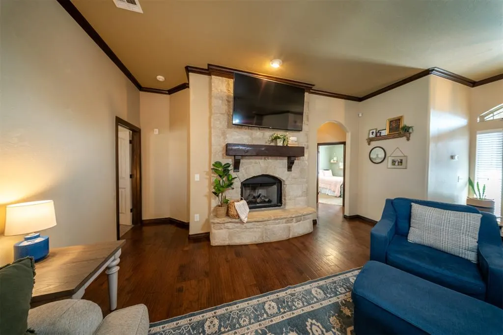Photo 9 — 1920 Evans Court, Moore, OK 73160