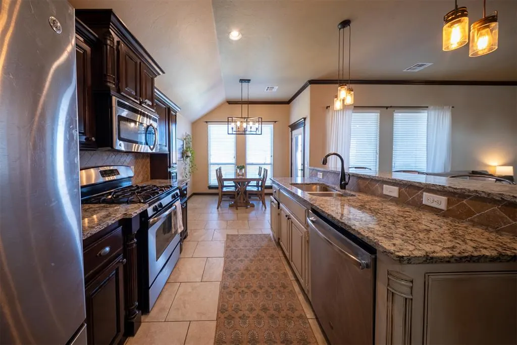 Photo 13 — 1920 Evans Court, Moore, OK 73160