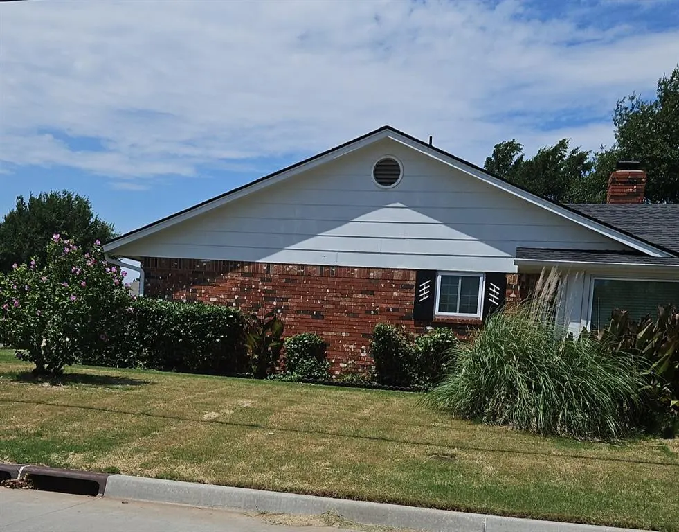 Photo 11 — 12217 Greystone Terrace, Oklahoma City, OK 73120