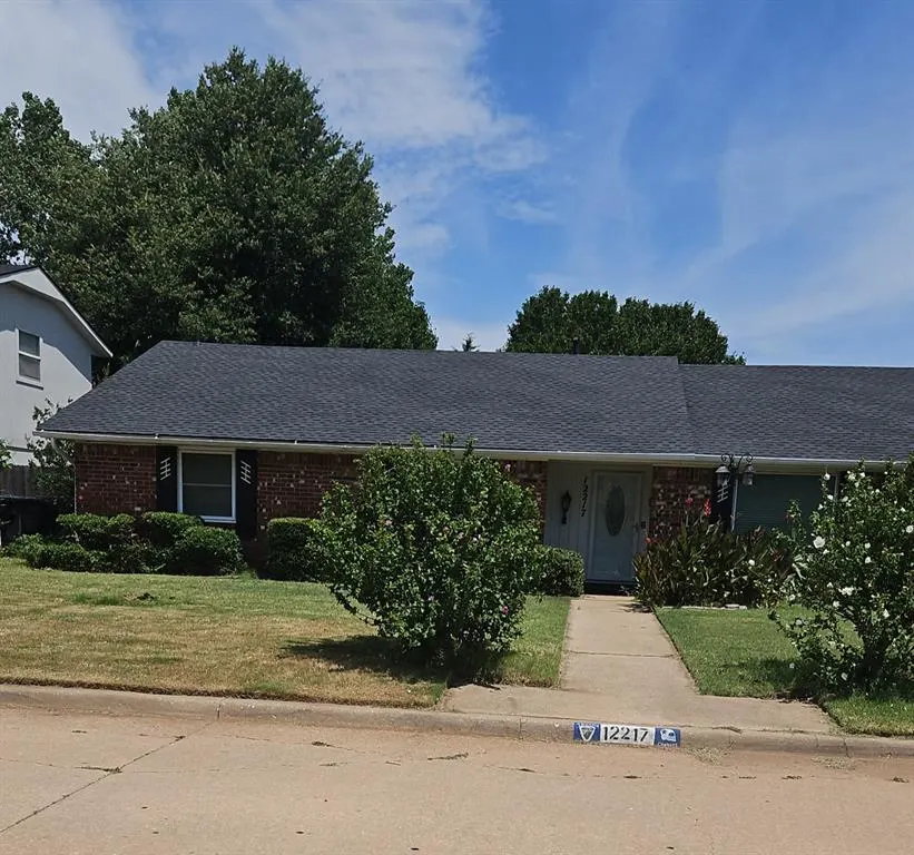 Photo 4 — 12217 Greystone Terrace, Oklahoma City, OK 73120