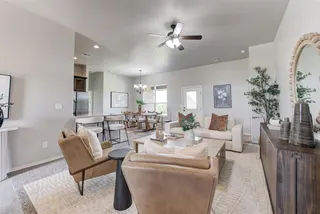 Sold home at 2300 Count Fleet Way