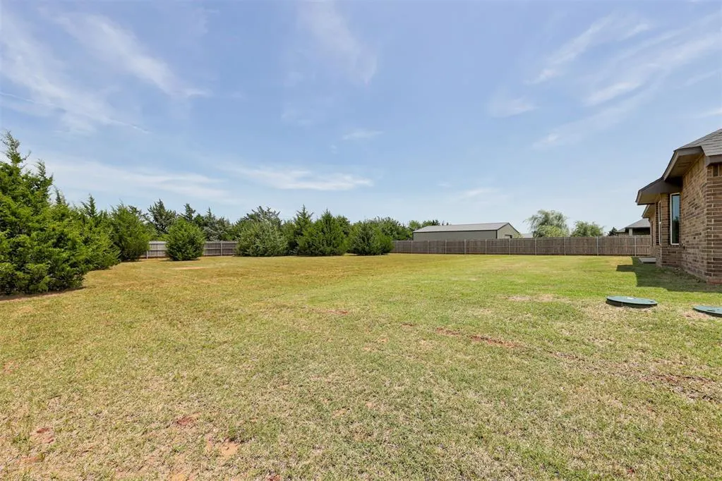 Photo 34 — 2300 Count Fleet Way, Guthrie, OK 73044