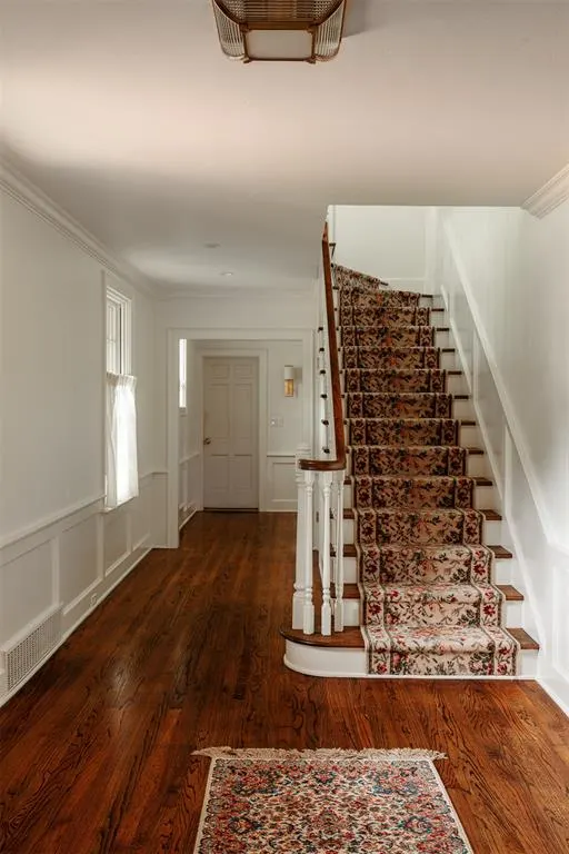Photo 4 — 1606 Guilford Lane, Nichols Hills, OK 73120