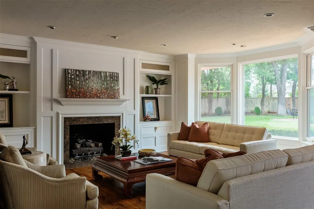 Photo 6 — 1606 Guilford Lane, Nichols Hills, OK 73120
