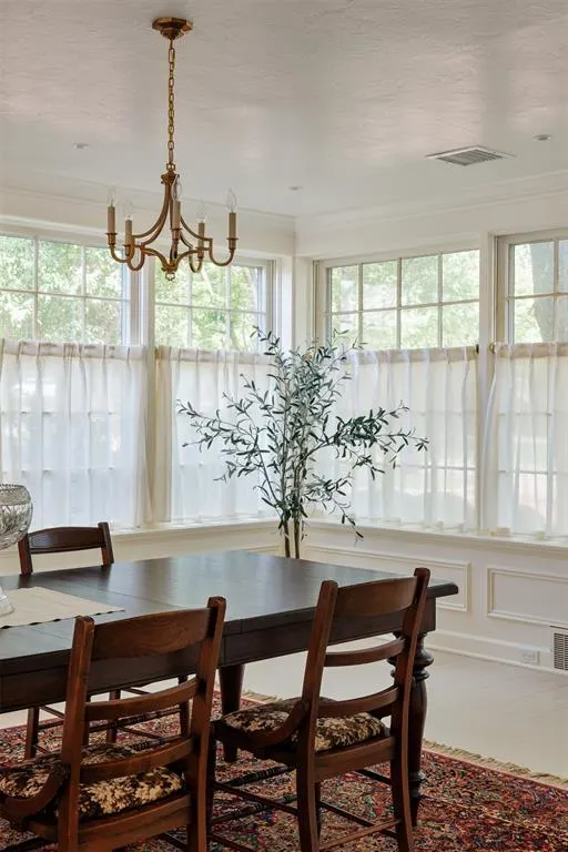 Photo 10 — 1606 Guilford Lane, Nichols Hills, OK 73120
