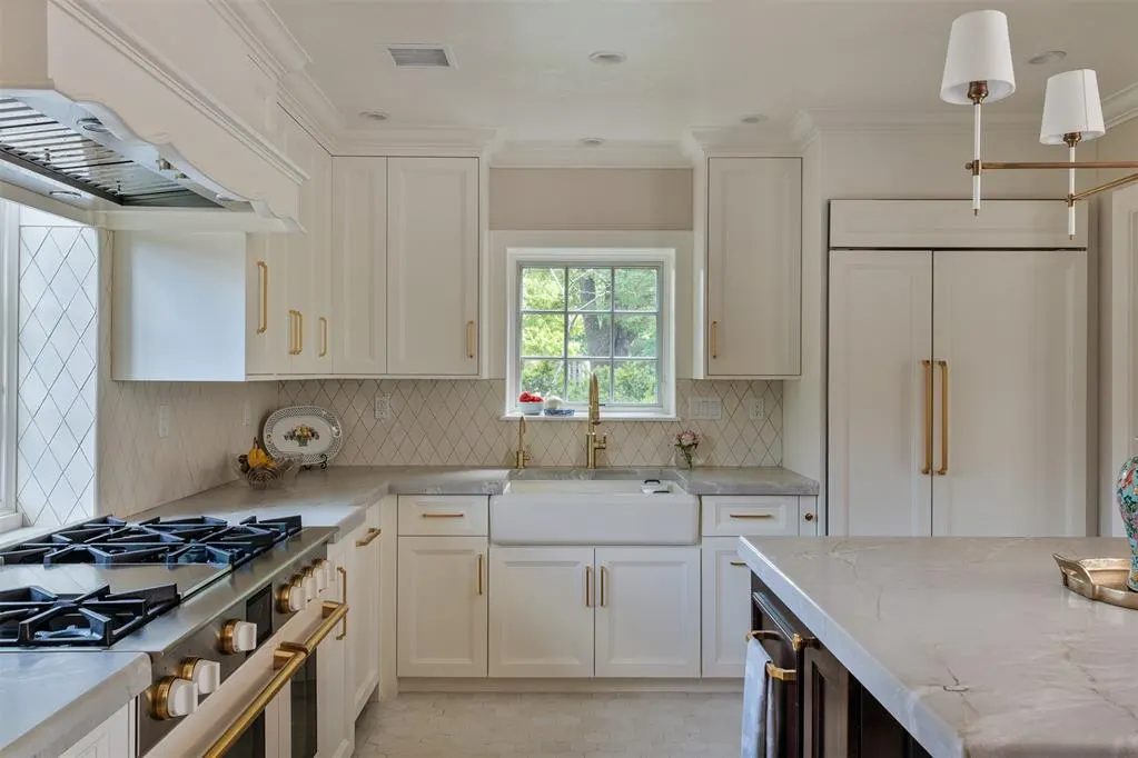 Photo 16 — 1606 Guilford Lane, Nichols Hills, OK 73120
