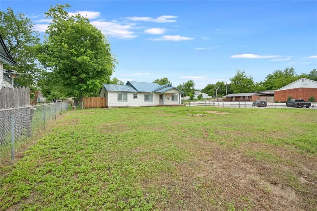 Photo 29 — 825 W Colorado Avenue, Chickasha, OK 73018