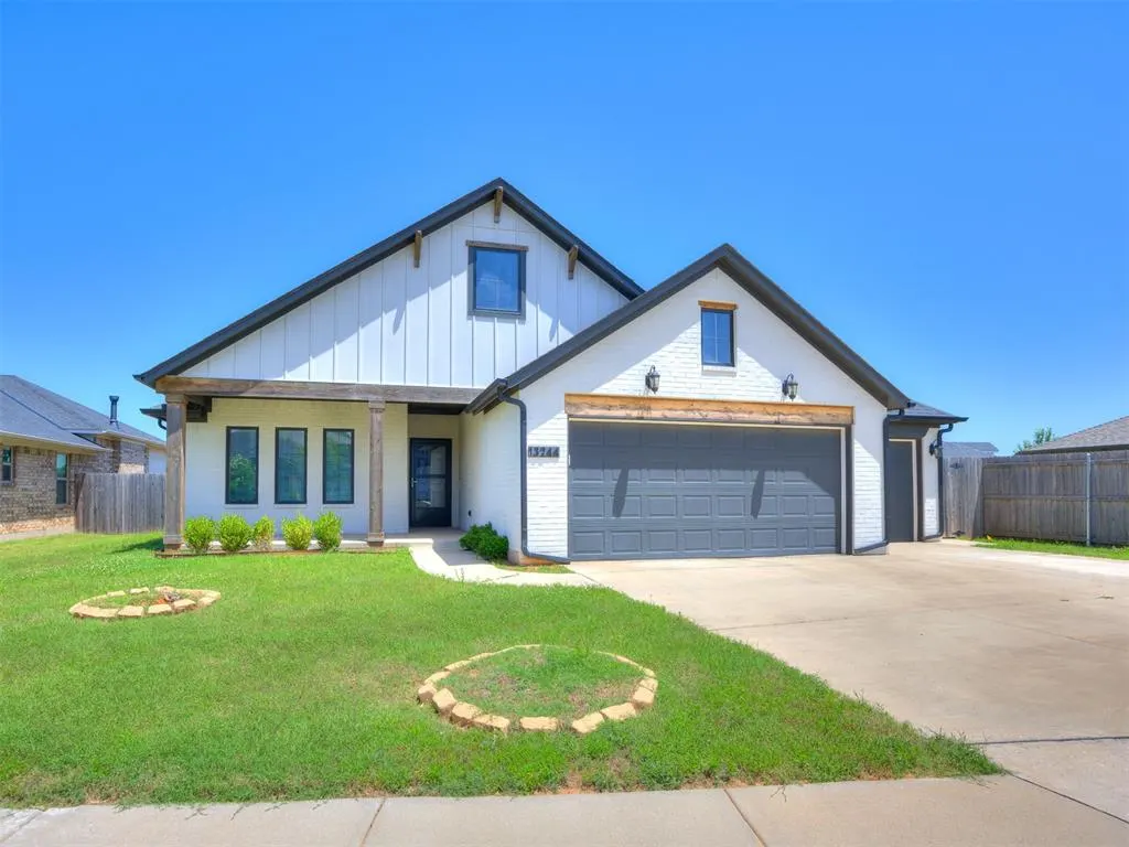 Photo 2 — 13244 Sawtooth Oak Road, Choctaw, OK 73020