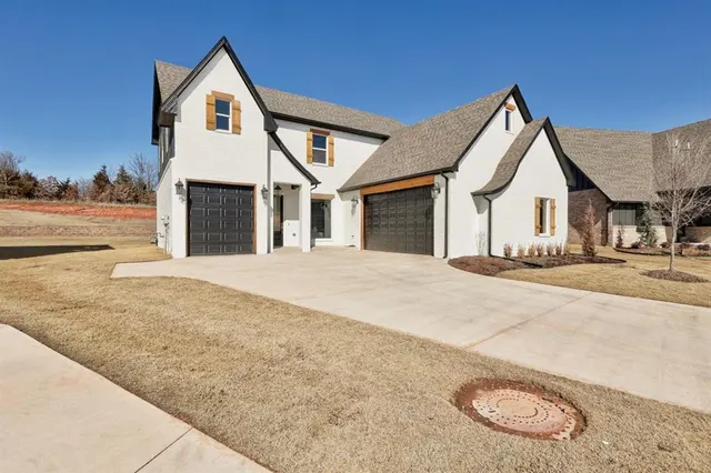 Photo 4 — 7901 Behr Drive, Edmond, OK 73034