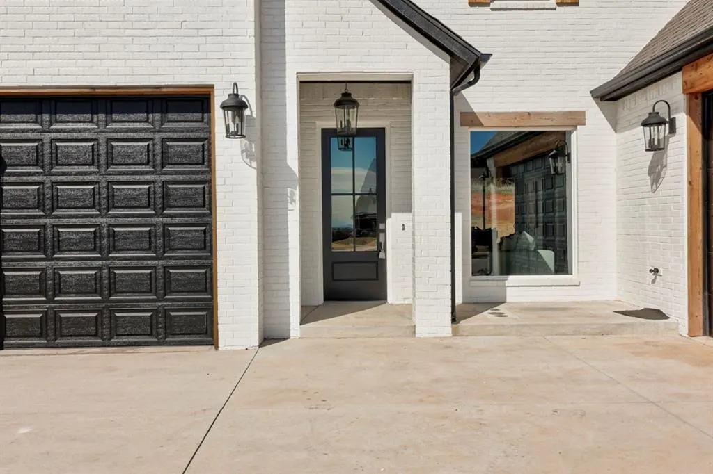 Photo 5 — 7901 Behr Drive, Edmond, OK 73034