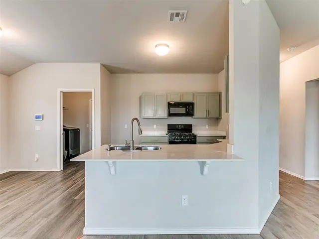 Photo 6 — 4713 Churchill, Shawnee, OK 74804