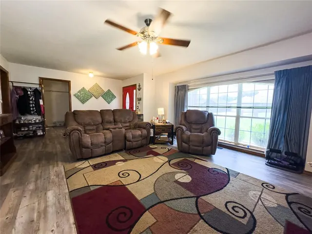 Photo 6 — 520 Greenfield Drive, Yukon, OK 73099