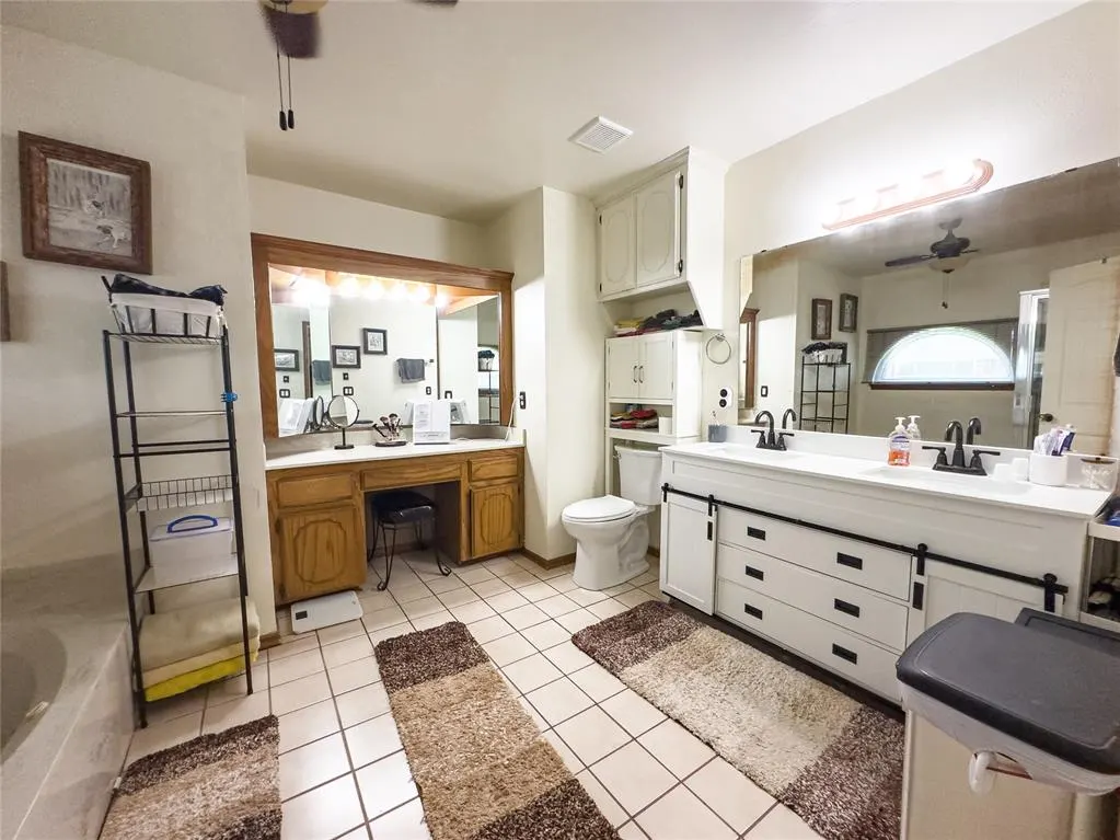 Photo 14 — 520 Greenfield Drive, Yukon, OK 73099